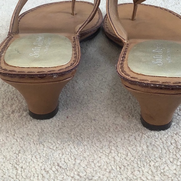 Brown heeled sandals - Picture 2 of 10
